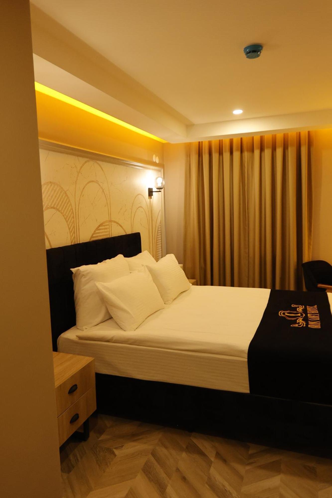 Iron Loft Hotel 이스파르타 외부 사진
