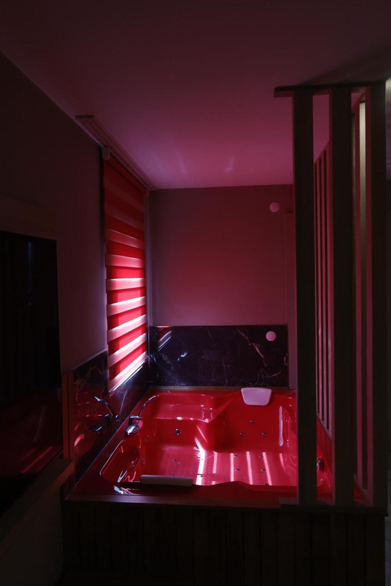 Iron Loft Hotel 이스파르타 외부 사진