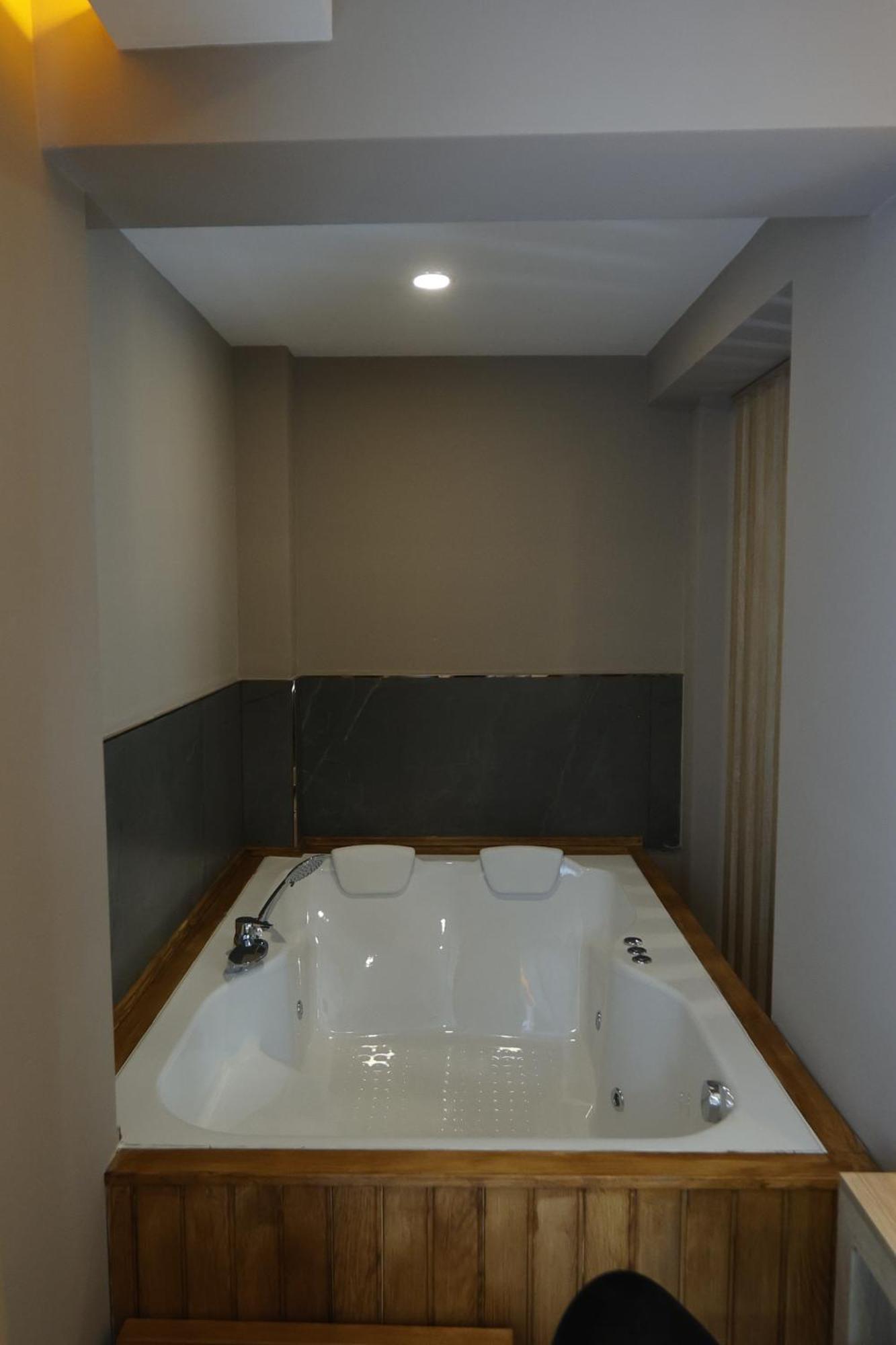 Iron Loft Hotel 이스파르타 외부 사진